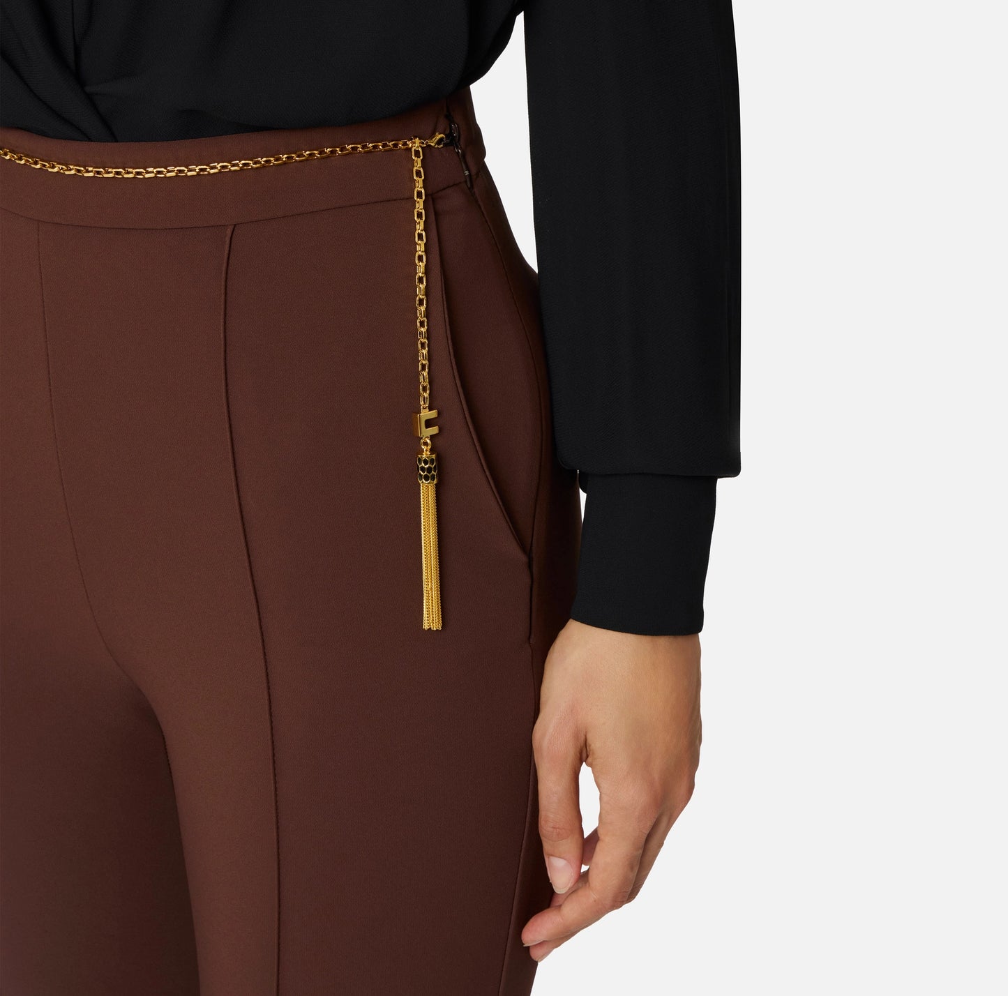 ELISABETTA FRANCHI - Pantaloni in crêpe leggero con catena gioiello