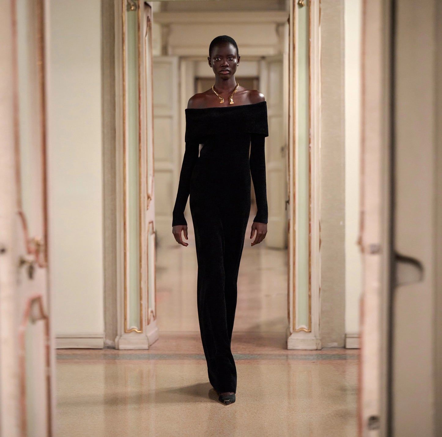 ELISABETTA FRANCHI - Abito Red Carpet in ciniglia con cintura